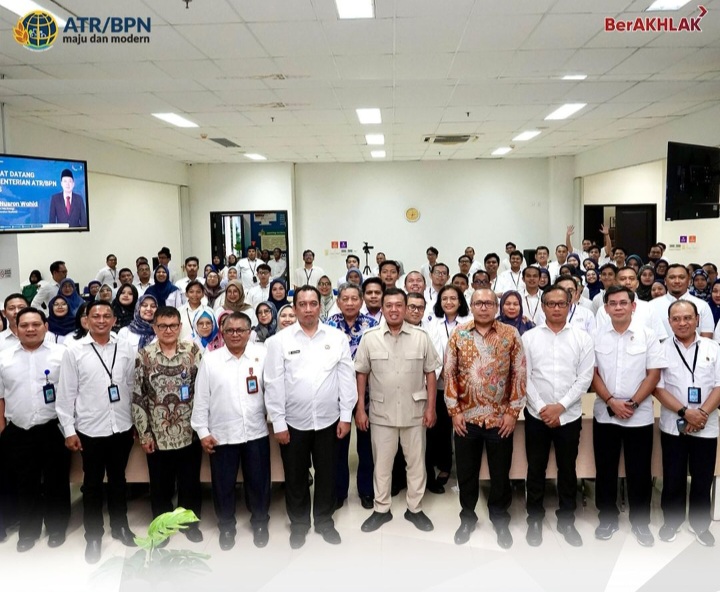 Kunjungi Kantor Cikeas, Menteri Nusron Fokus Perkuat SDM dan Transformasi Pelayanan