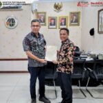 Penyerahan Sertipikat Tanah BPS Labuhanbatu Utara